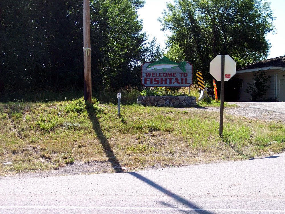 fishtailsign.jpg