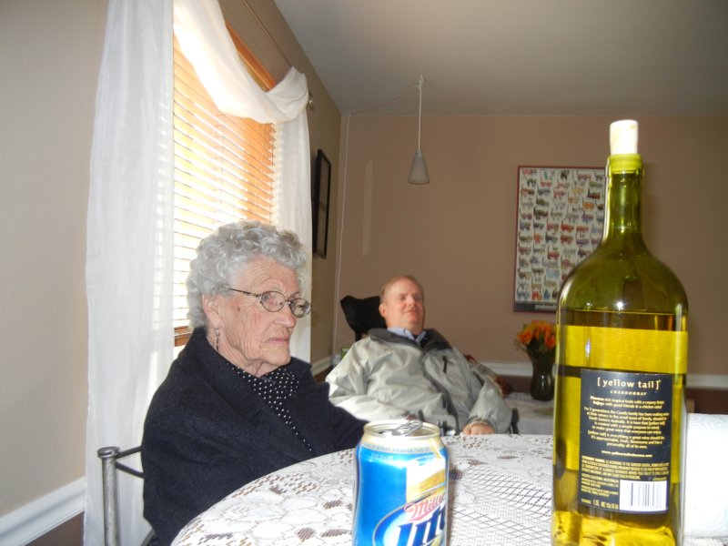 aunteldoraandjayinthefamilyroom.jpg