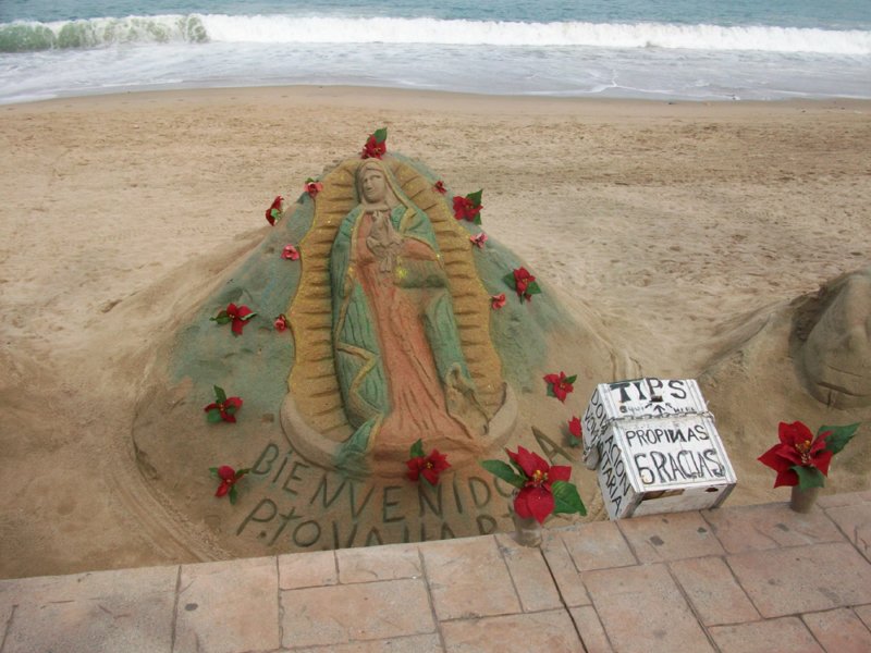 anothersandsculptureonthebeachinmexico.jpg