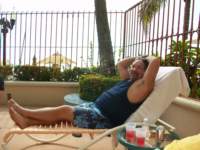 patbradyrelaxinginmexicoontheircondominiumpatio_small.jpg